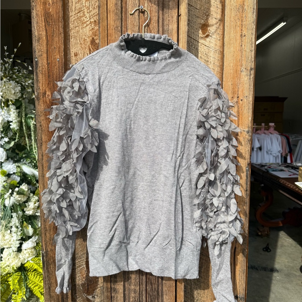 Sioni Gray Ruffled Knit Top